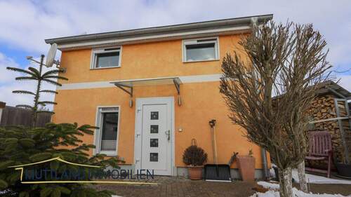 kleines separates Haus - Mehrfamilienhaus, Wohnhaus zum Kaufen in Garz