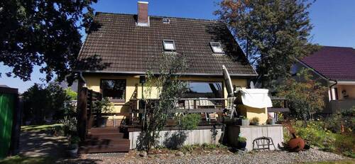 Blick auf die gro0e Terrasse - Ihr Traumhaus in Alveslohe - Ruhe, Komfort, einfach wohlfühlen!