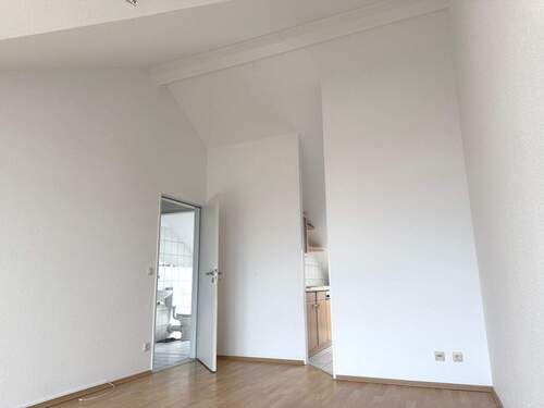 Wohnraum - 2 Zimmer Etagenwohnung zum Kaufen in Jena