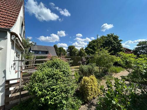 Einblick Vordergarten Teil 2 - 