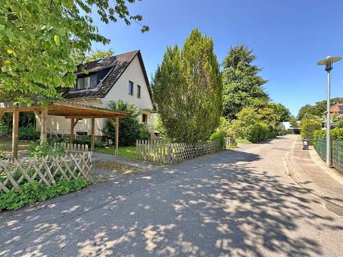Bild 2 - 3 Zimmer Einfamilienhaus zum Kaufen in Ahrensburg
