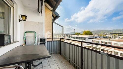 Balkon 1 - 3 Zimmer Etagenwohnung zum Kaufen in Stuttgart