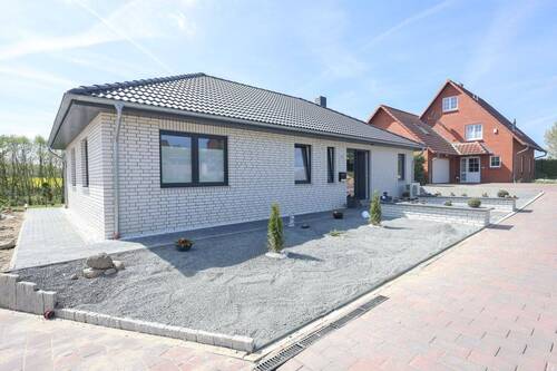 eb6c0217-51fa-4d94-9d90-e612576c2b3d - 