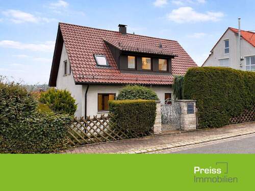 Hauseingang_oben - Klassisches Einfamilienhaus in schöner Aussichtslage von S-Rohr zu vermieten