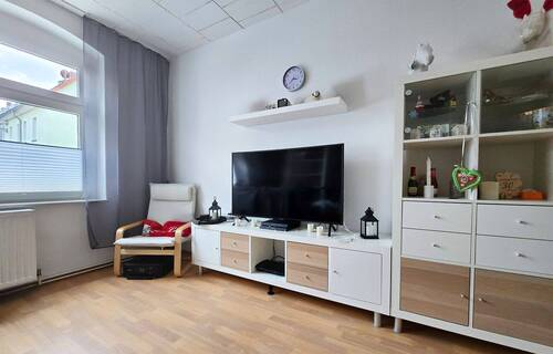 Wohnzimmer - Praktische 3-Raum-Wohnung im Erdgeschoss