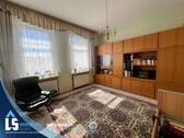 Wohnzimmer 1 - Mehrfamilienhaus, Wohnhaus mit 170,30 m² in Lüderitz zum Kaufen