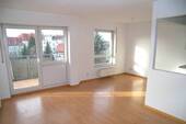 Wohn-Essbereich Beispiel - Charmante 3-Zimmerwohnung mit Stellplatz & Balkon - vermietetes Investment in Franz. Buchholz