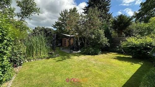 Blick in den sonnigen Garten - 5 Zimmer Doppelhaushälfte zum Kaufen in Sickte
