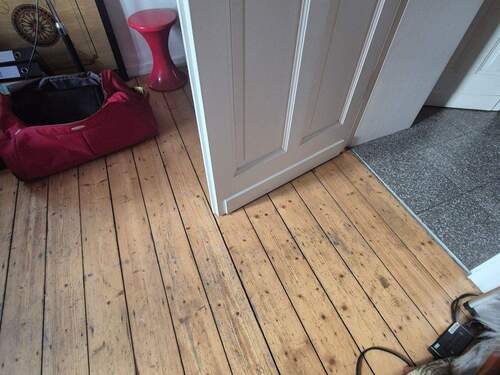 Holzboden Whg 01.jpg - 