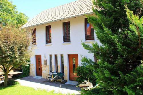 Nebenhaus mit Einliegerwohnung - 