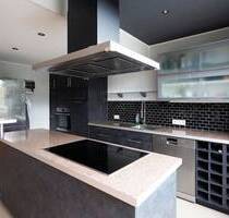 Moderne Dachgeschosswohnung mit exklusivem Wohnkomfort in Saarbrücken!