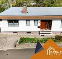 Großzügiger Bungalow mit Gartenareal - viel Platz, klare Struktur & echtes Entwicklungspotenzial - Burgkunstadt
