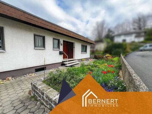 Außenansicht - 6 Zimmer Bungalow zum Kaufen in Burgkunstadt