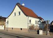 Außenansicht - Gepflegtes EFH in Roßleben - 180.000,00&nbsp;EUR Kaufpreis, ca.&nbsp; 130,00&nbsp;m&sup2;&nbsp;Wohnfl&auml;che