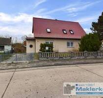 Einfamilienhaus in ruhiger Lage mit Dachterrasse und Werkstatt - Demmin