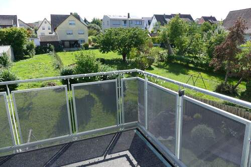 Balkon - Blick ins Grüne - 