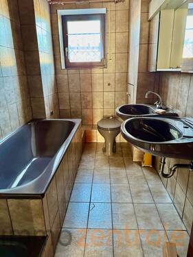 72A0BC6D-A904-42F9-833B-66A0EF799B6D_1_201_a - 