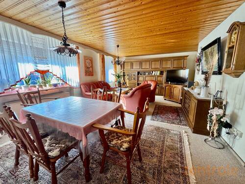 FB460AFC-18DB-4CE3-A64C-963D883F7512_1_201_a - 