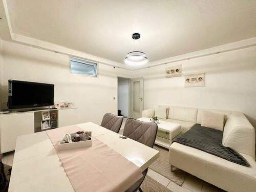 Wohnzimmer - 4 Zimmer Etagenwohnung in Dietzenbach