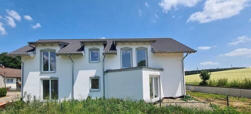 Westseite - H 1 - 6 Zimmer Einfamilienhaus in Orthofen