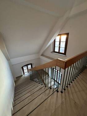 Treppenaufgang - 2 Zimmer Etagenwohnung in Regensburg