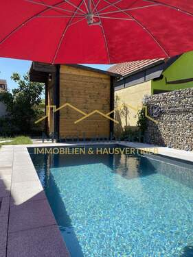 Pool- / Saunalandschaft - 4 Zimmer Einfamilienhaus in Breisach am Rhein