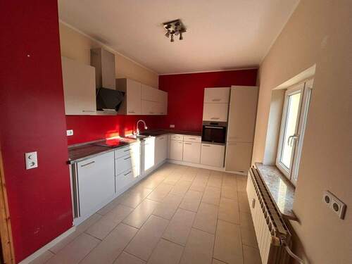 Küche
- **RAUS AUS DER MIETE! 2 ZIMMER WOHNUNG MIT BLICK AUF DEN NEUEN ESTREL TOWER**