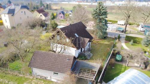 Drohnenaufnahme - Einfamilienhaus mit 195,00 m&sup2; in Radebeul zum Kaufen