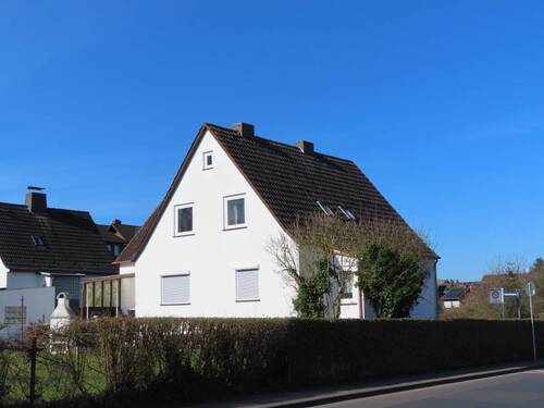 Aussenansicht - Provisionsfrei - 1-2 Familienhaus in Kassel-Eichwald