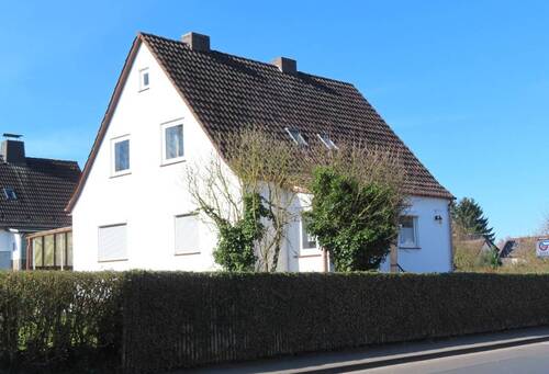 Aussenansicht - 8 Zimmer Mehrfamilienhaus, Wohnhaus zum Kaufen in Kassel