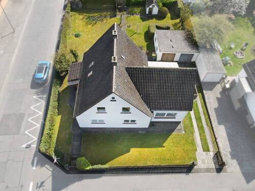 Aussenansicht gesamt - Mehrfamilienhaus, Wohnhaus mit 175,00 m&sup2; in Kassel zum Kaufen