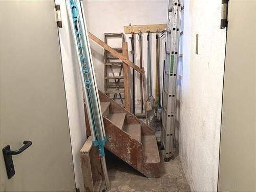 Treppenaufgang Garage - 