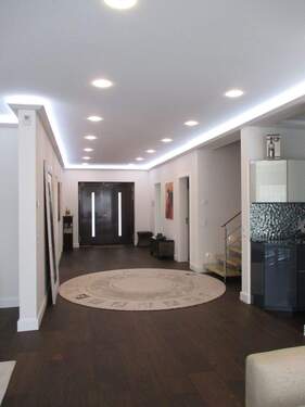 Eingangsfoyer (Austattung vor Vermietung) - 