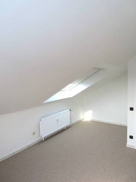 Zimmer 2 - Etagenwohnung mit 68,00 m&sup2; in Niestetal zur Miete