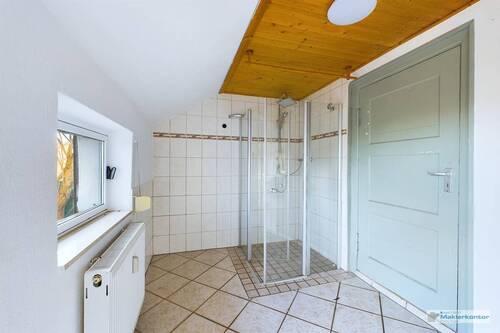 Badezimmer EG - Einfamilienhaus mit 120,00 m² in Mirow zum Kaufen