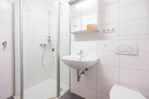 Badezimmer - Etagenwohnung mit 64,00 m² in Freiberg am Neckar zum Kaufen