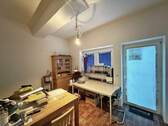 Büro mit Küchenanschlüsse - 