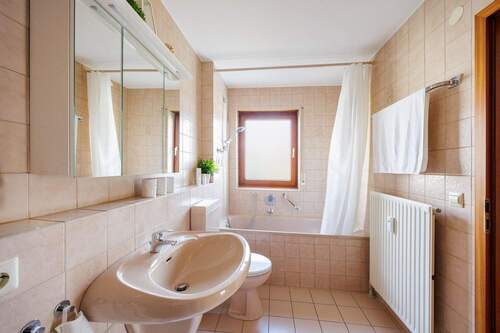 Badezimmer - Etagenwohnung mit 55,00 m² in Möglingen zum Kaufen