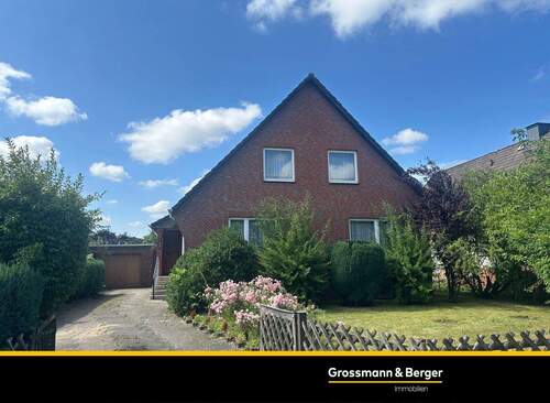 Straßenansicht - In ruhiger und zentraler Lage - 675.000,00 EUR Kaufpreis, ca.  180,00 m² Wohnfläche