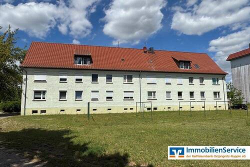 Hausansicht - 4 Zimmer Etagenwohnung zum Kaufen in Breddin