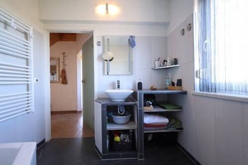 Bad mit Wanne - Mehrfamilienhaus, Wohnhaus mit 93,10 m&sup2; in Rieder zum Kaufen