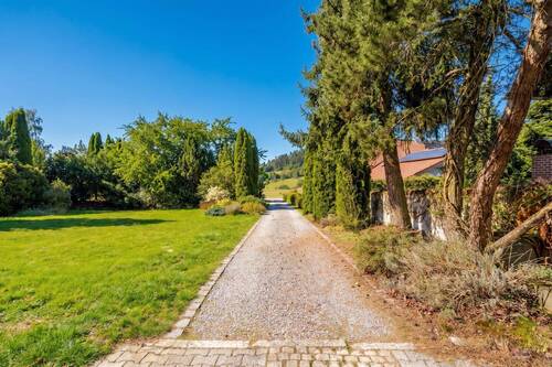 Auffahrt II - Einfamilienhaus mit 220,00 m&sup2; in Rattiszell zum Kaufen