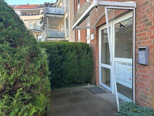 Hauseingang - 2 Zimmer Etagenwohnung zum Kaufen in Buchholz in der Nordheide