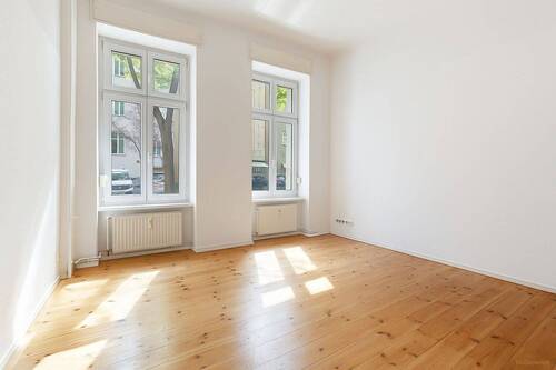 Wohnzimmer - Bezugsfreie 3-Zimmer-Altbauwohnung im Herzen von Friedrichshain