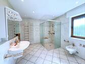 Badezimmer im Anbau - 