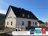 Bild 1 - Zwischen Hachenburg & Bad Marienberg: Solides Einfamilienhaus mit 136 m² WFL; Heizung + Dach neu!