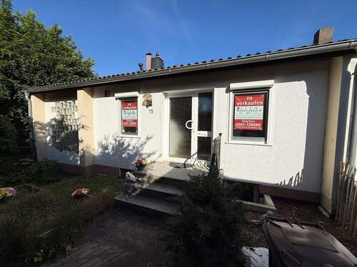 Vorderansicht - 5 Zimmer Reihenendhaus in Kassel