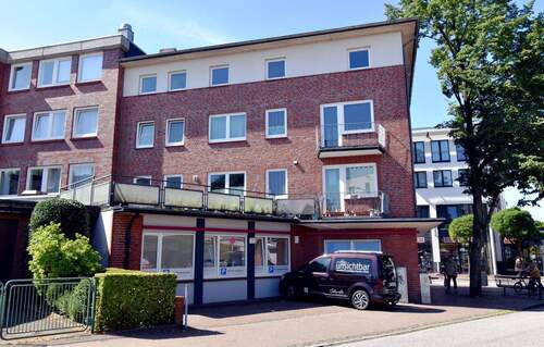 Rückseite - 7 Zimmer Mehrfamilienhaus, Wohnhaus zum Kaufen in Wedel