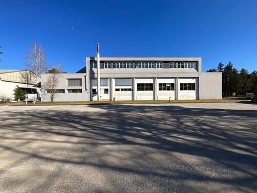 Blume 17 Parken - Halle in Geretsried zur Miete