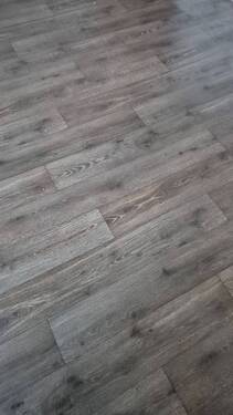 Erneuerter Laminatboden - 